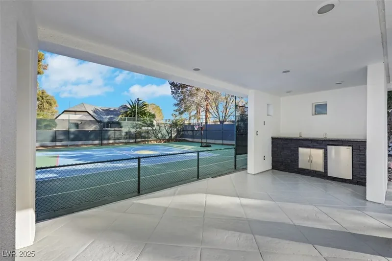 3860 Hildebrand Lane, Las Vegas, Nevada, United States. - Photo 41