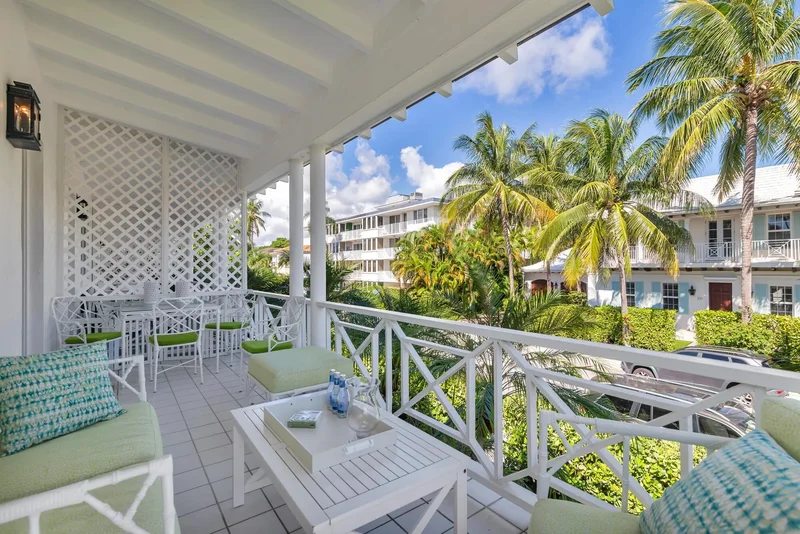 Atlantic Avenue, Palm Beach, Florida, United States. - Photo 15