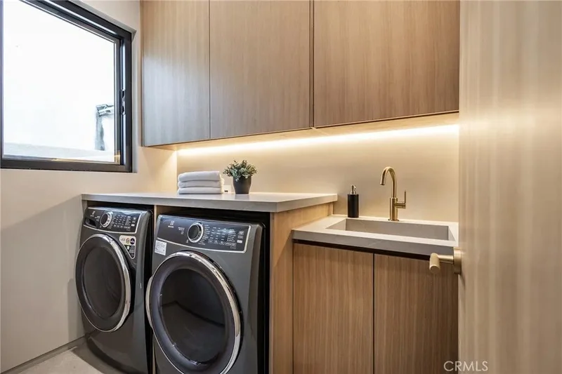 5205 Etiwanda, Los Angeles, California, United States. - Photo 26
