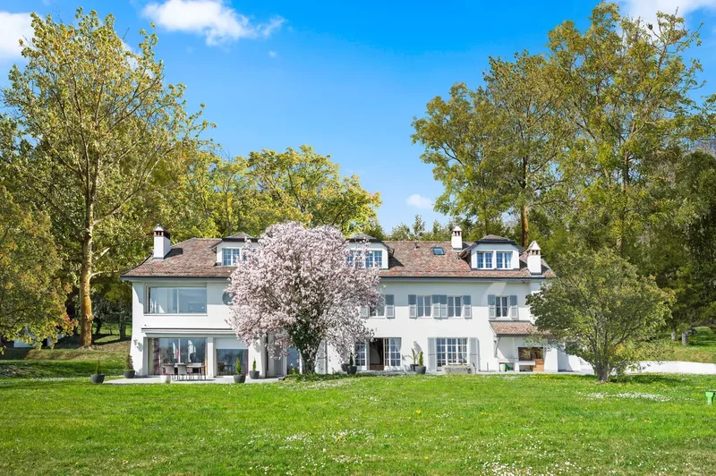 Beautiful Family Property With Tennis And Lake View, Close To Morges