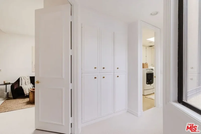 2227 Century Hill, Los Angeles, California, United States. - Photo 10