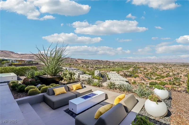 375 Tranquil Peak Court, Henderson, Nevada, United States. - Photo 38