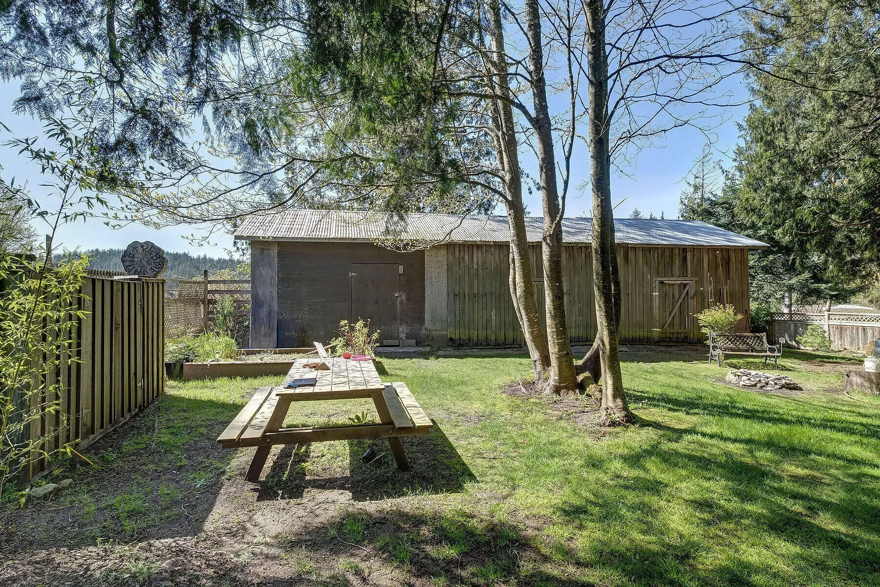 Exterior photo 5