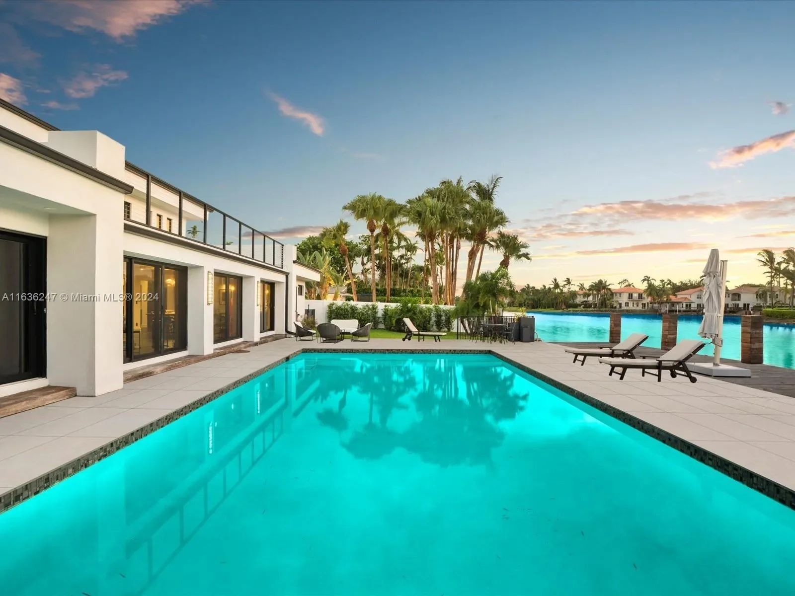 1601 Diplomat Pkwy, Hollywood, Florida, United States. - Photo 12