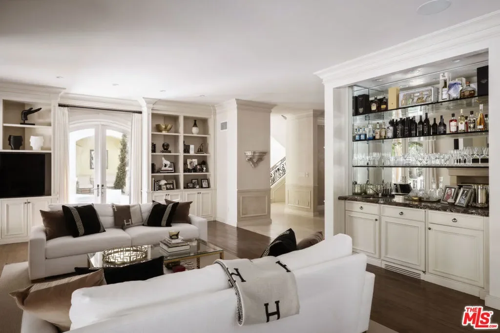 1160 Chantilly Road, Los Angeles, California, United States. - Photo 26