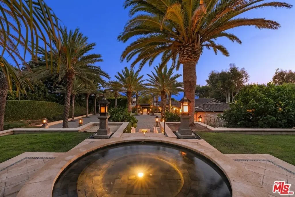 24834 Pacific Coast Highway, Malibu, California, United States. - Photo 42