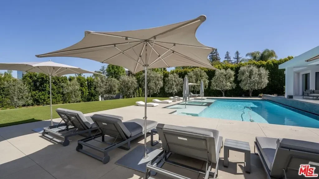 16032 VALLEY VISTA Boulevard, Los Angeles, California, United States. - Photo 7