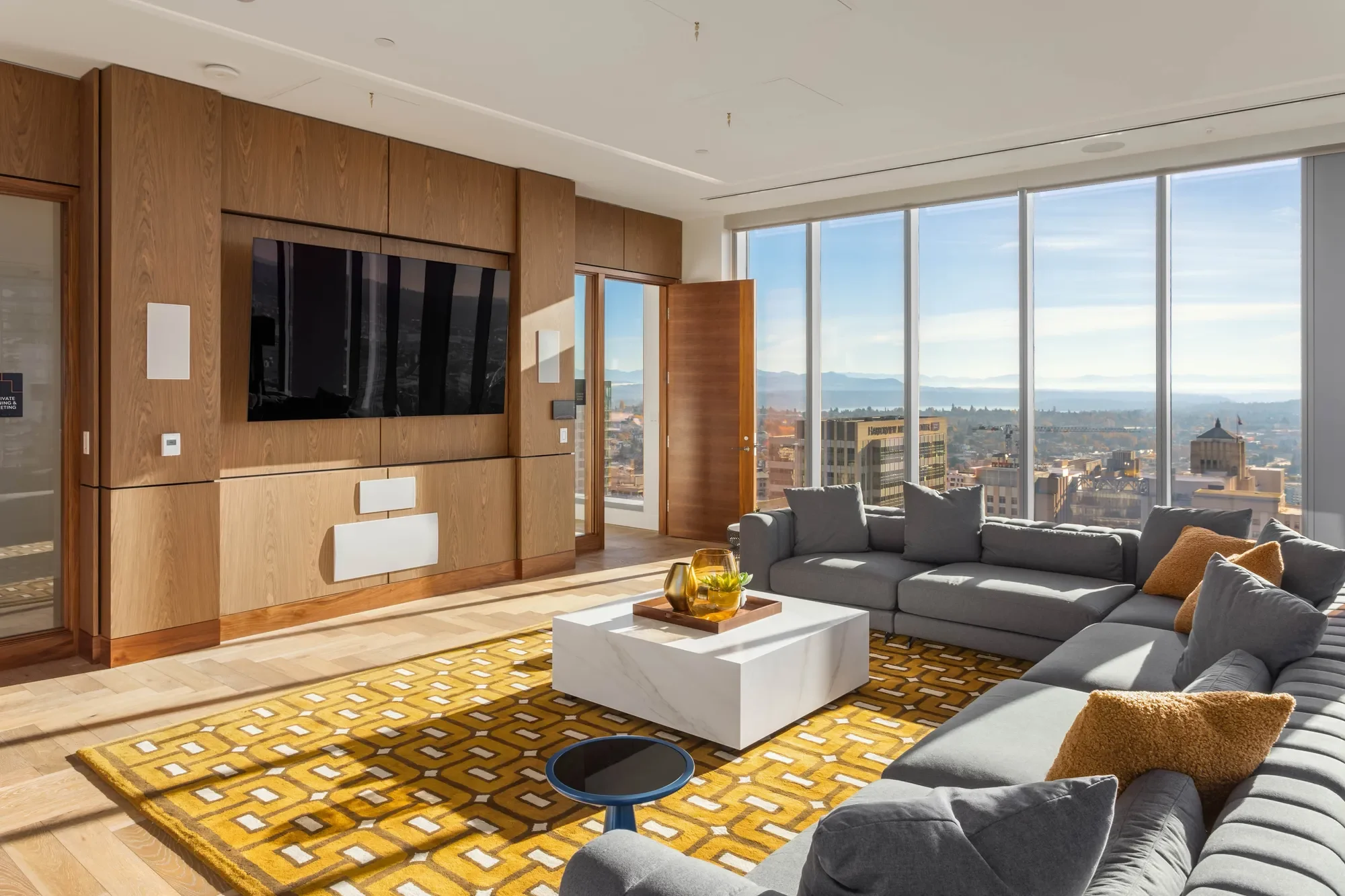 800 Columbia Street Unit #2005 , Seattle, WA 98104, Seattle, Washington, United States. - Photo 1