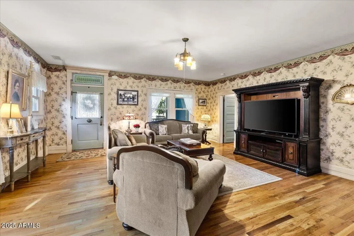 111 S Mount Vernon Avenue, Prescott, Arizona, United States. - Photo 4