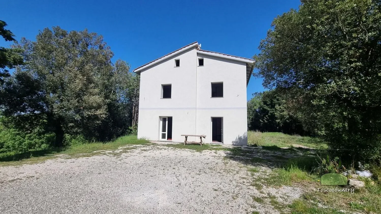 Exterior photo 9
