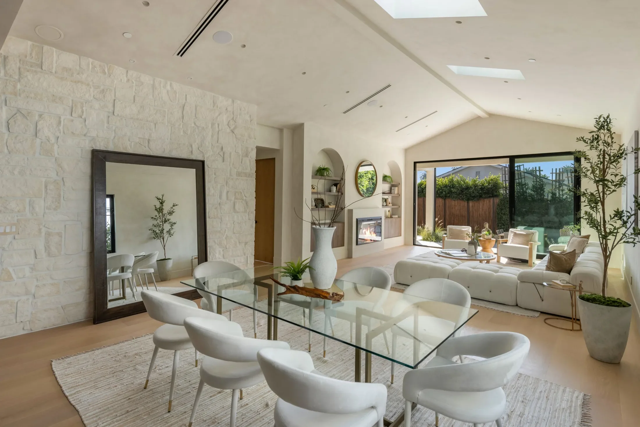 4029 East Boulevard , Los Angeles, CA 90066, Los Angeles, California, United States. - Photo 30