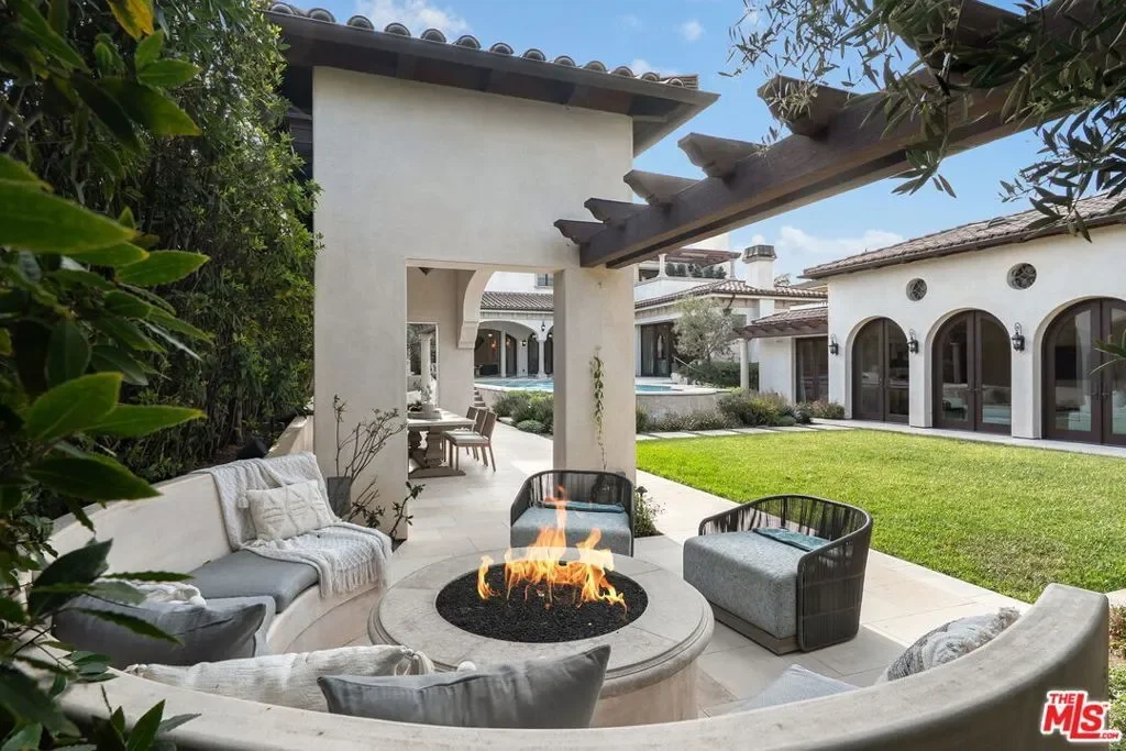 6882 Arizona Avenue, Los Angeles, California, United States. - Photo 40