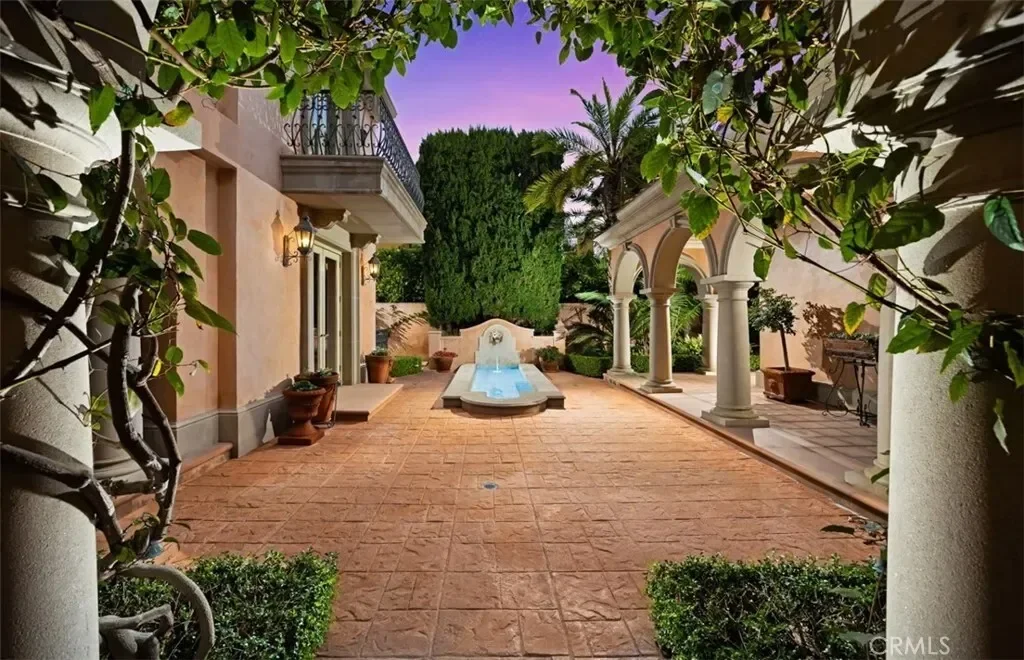 11 Shoreview, Newport Beach, California, United States. - Photo 11