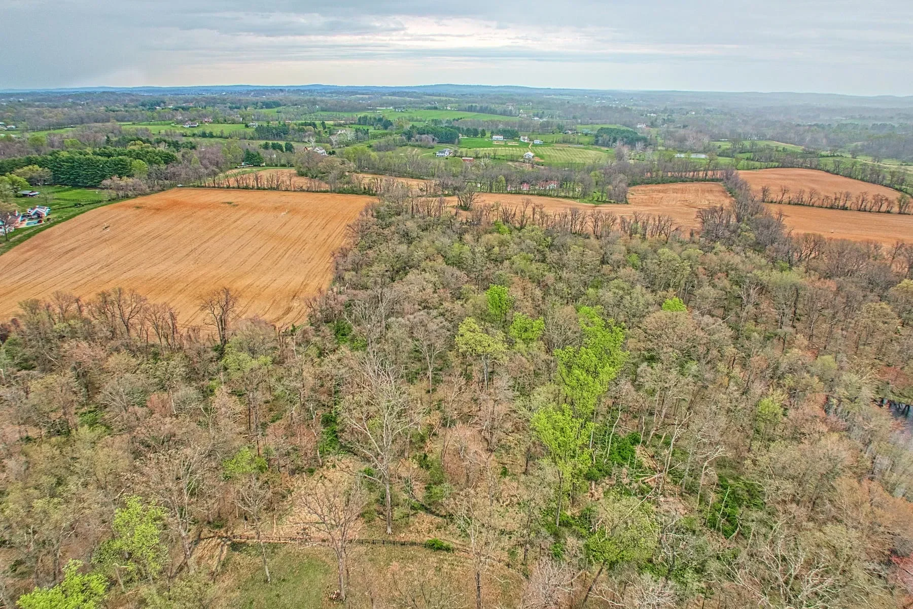 Snickersville Turnpike , Round Hill, VA 20141, Round Hill, Virginia, United States. - Photo 8