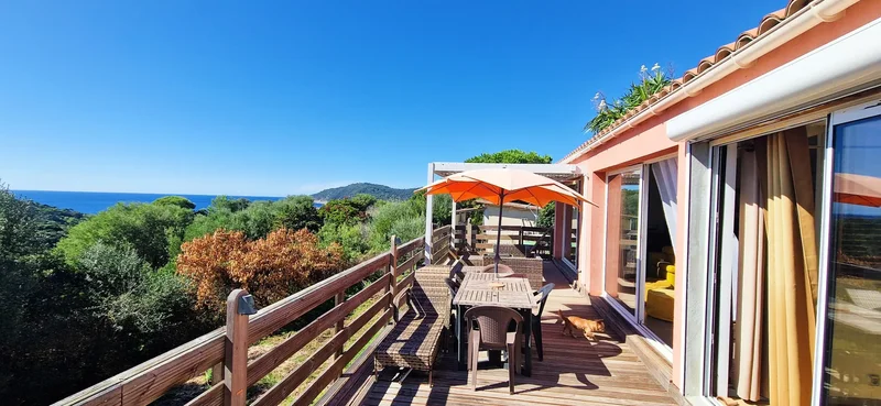 Recent Villa on the Isle of Levant, within the Héliopolis Naturist Domain