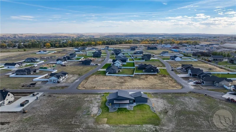 4 Bedrooms Single Family Detached