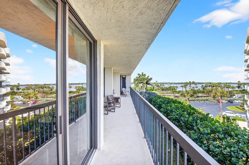 3390 S Ocean Boulevard 305, Palm Beach, Florida, United States. - Photo 23