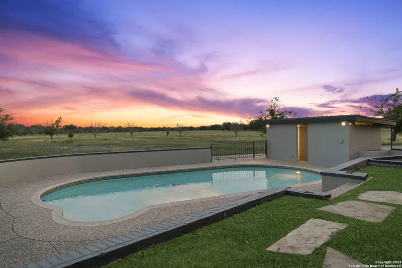202 County Road 450, Hondo, TX 78861, Hondo, Texas, United States. - Photo 82