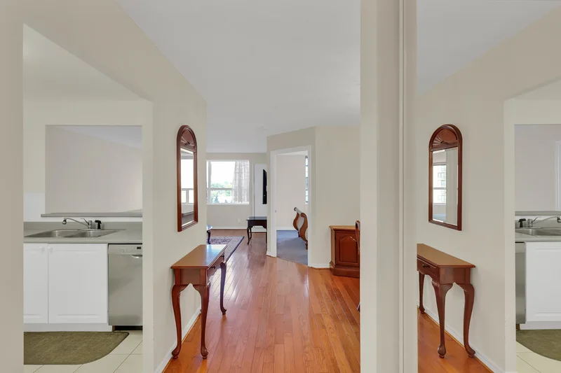 265 Ridley Blvd  610, Toronto, ON M5M 4N8, Toronto, Ontario, Canada. - Photo 2