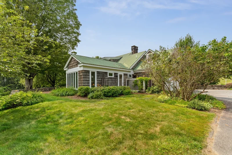 593 Red Barn Road, Hartford, VT 05001, Hartford, Vermont, United States. - Photo 50