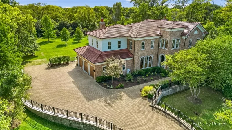 27 W Onwentsia Road, Lake Bluff, Illinois, United States. - Photo 71