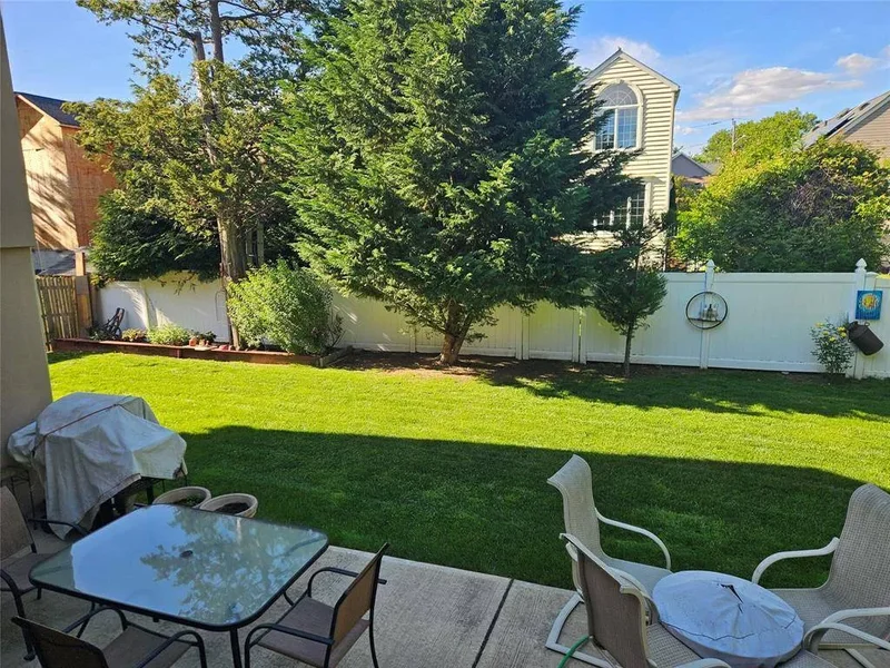 526 Hazel Drive, Woodmere, New York, United States. - Photo 7