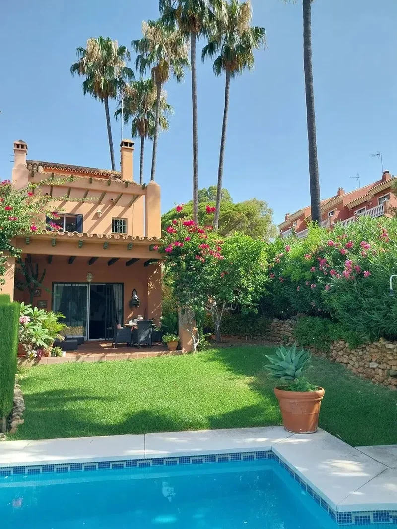 WONDERFUL TOWNHOUSE IN CALAHONDA - MIJAS