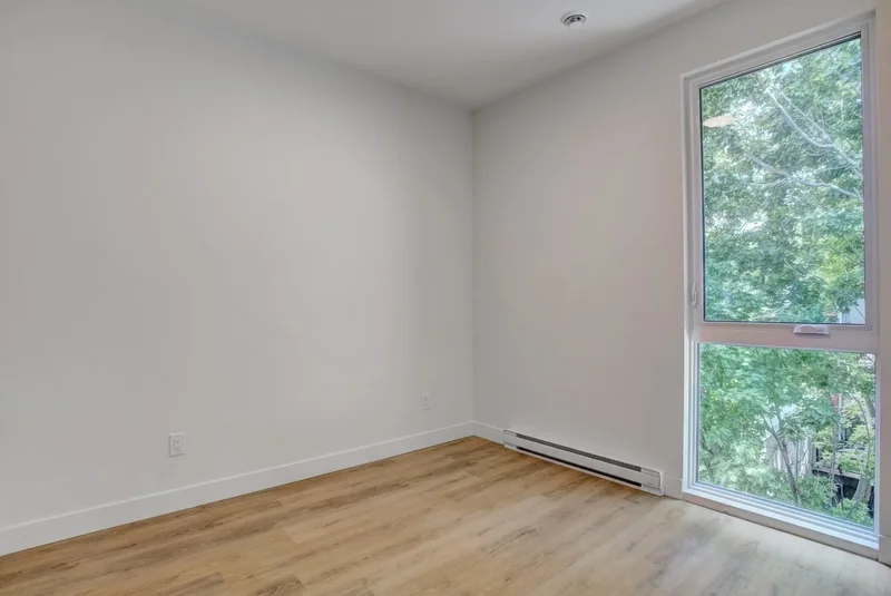 2356 2360 Rue Logan, Montréal, Quebec, Canada. - Photo 35