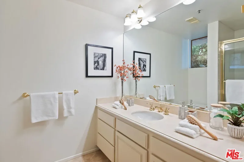 2131 Century Park Lane 109, Los Angeles, CA, United States. - Photo 35