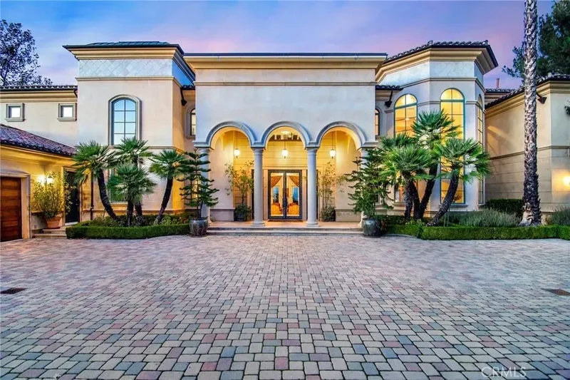18933 La Montana Place, Los Angeles, California, United States. - Photo 3
