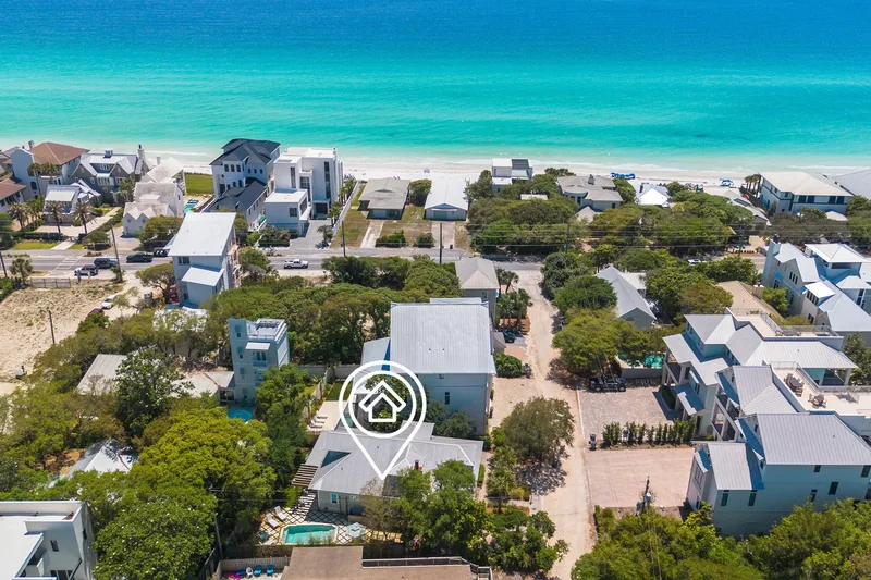 Single Family Residence in Santa Rosa Beach