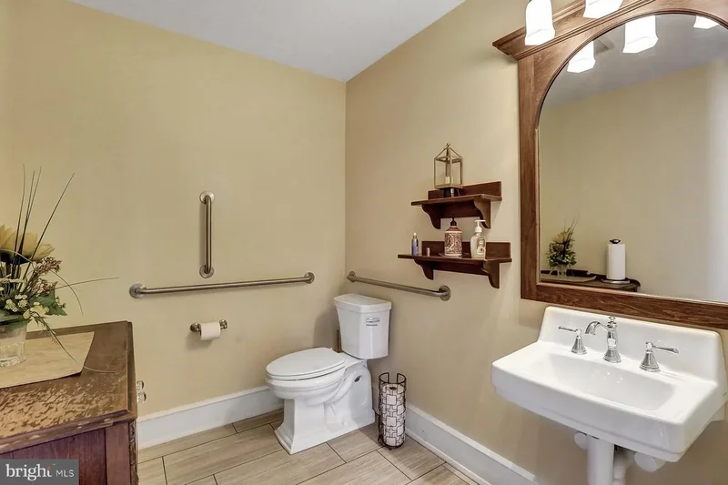 2909 N Front St, Harrisburg, PA, 17110, USA, Harrisburg, Pennsylvania, United States. - Photo 8