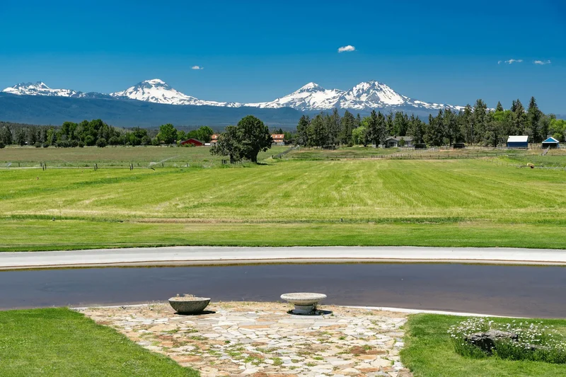 65055 Old Bend Redmond Highway , Bend, OR 97703, Bend, Oregon, United States. - Photo 6