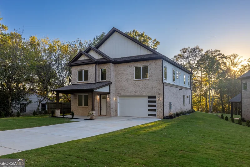 Single Family Residence in Lawrenceville