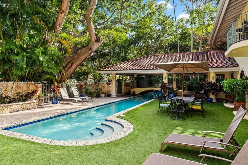 3506 Banyan Cir, Miami, Florida, United States. - Photo 18