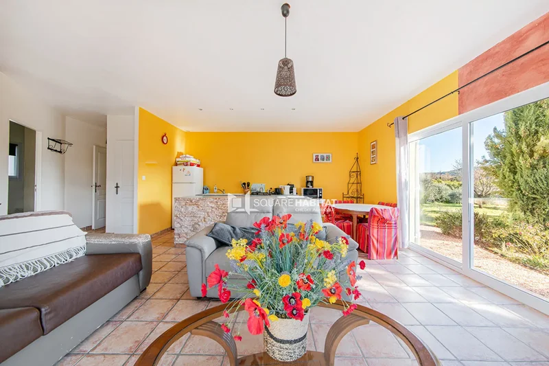 Saint-Saturnin-lès-Apt, Provence-Alpes-Côte d'Azur, France. - Photo 12