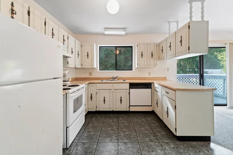 1067 Fircrest Road, Gibsons, BC V0N 1V4, Gibsons, British Columbia, Canada. - Photo 11