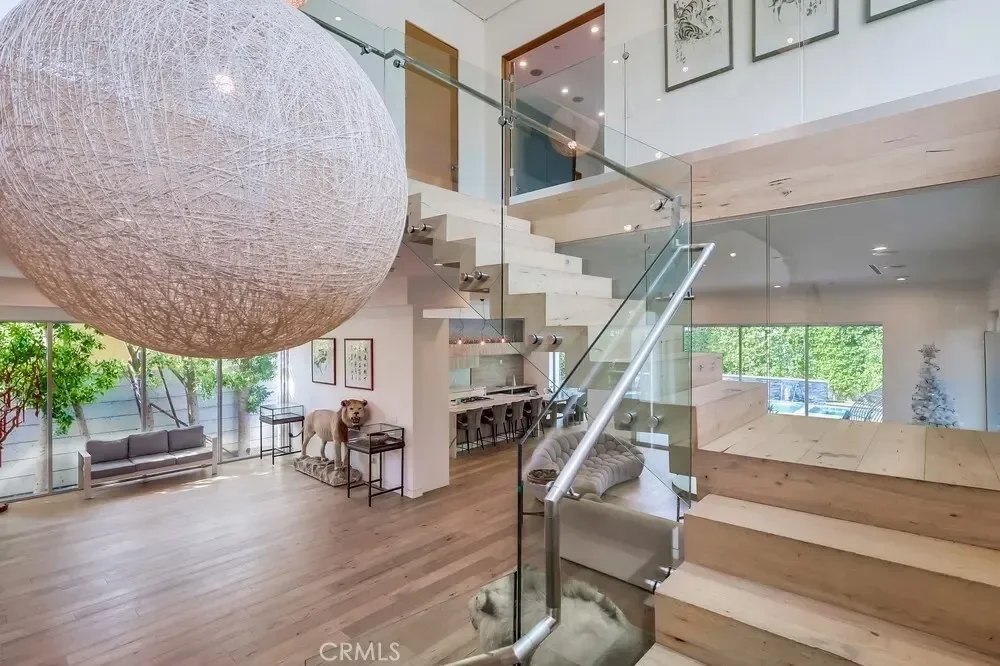 737 N Cherokee Avenue, Los Angeles, California, United States. - Photo 16
