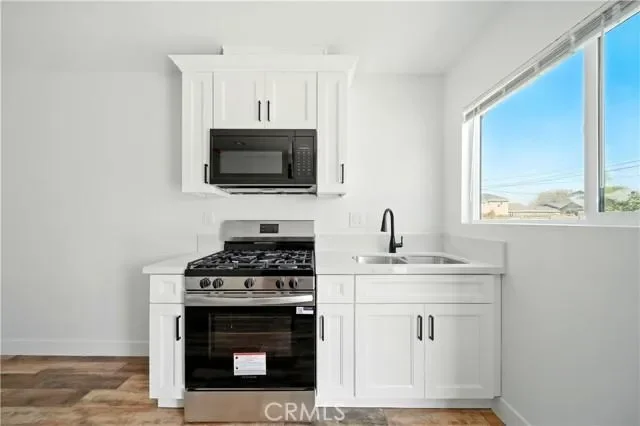 523 W 78th Street, Los Angeles, CA 90044, Los Angeles, California, United States. - Photo 16