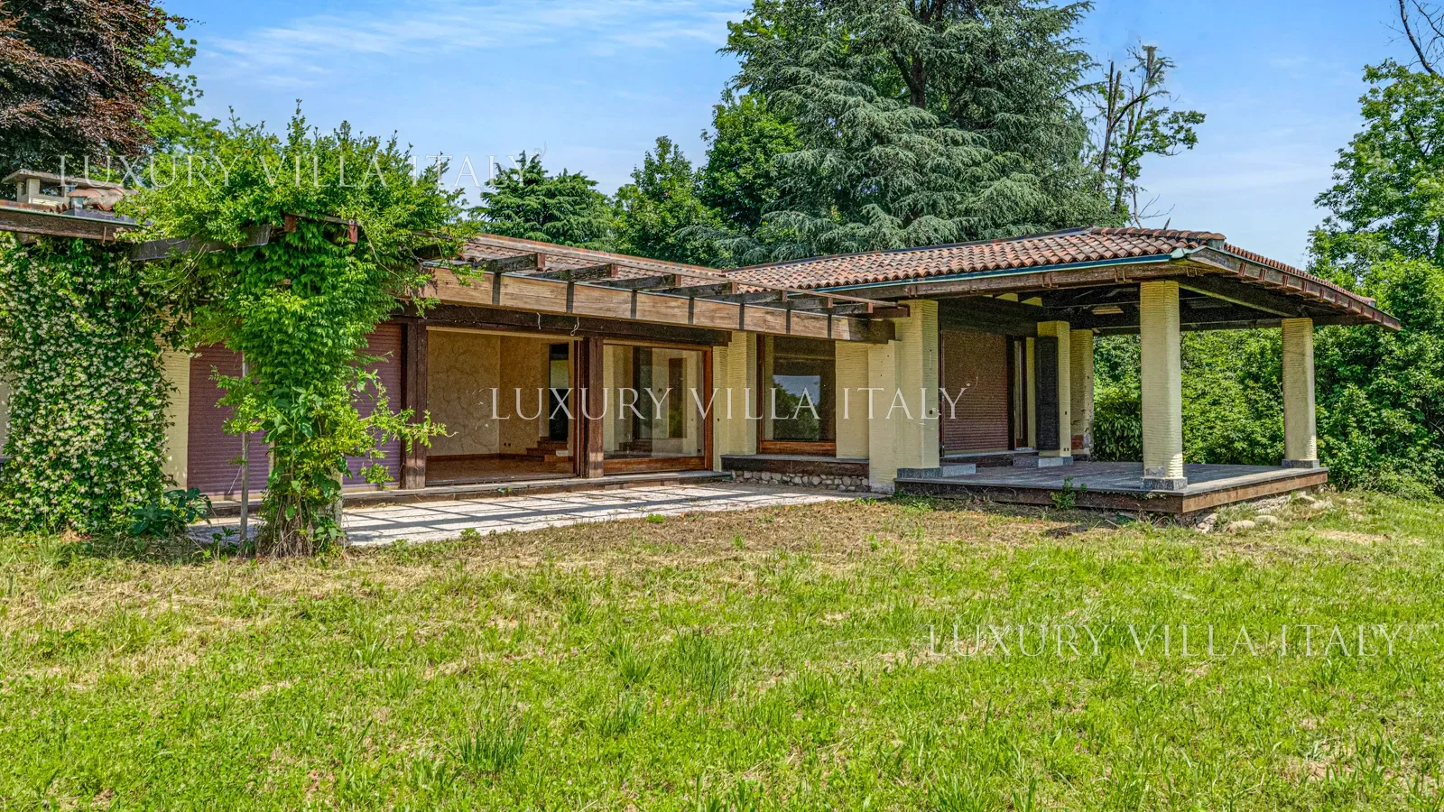 Exterior photo 11