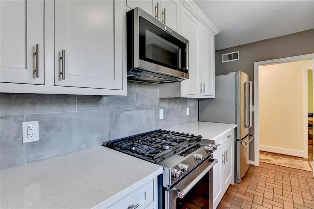 1926 N Decatur Road NE, Atlanta, Georgia, United States. - Photo 18