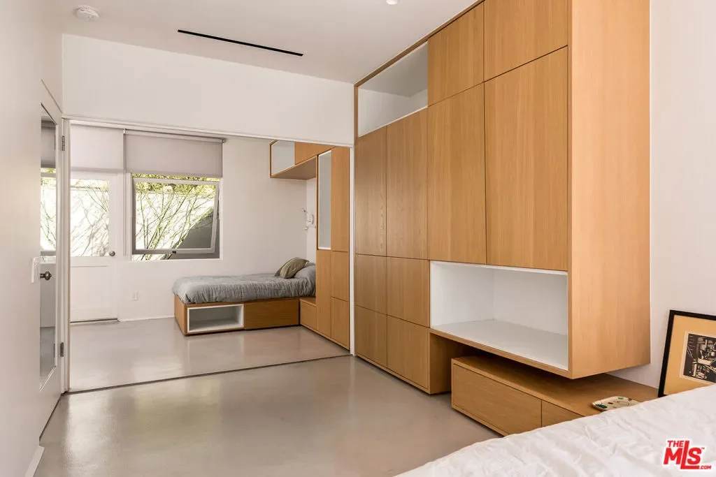 Gallery photo 8