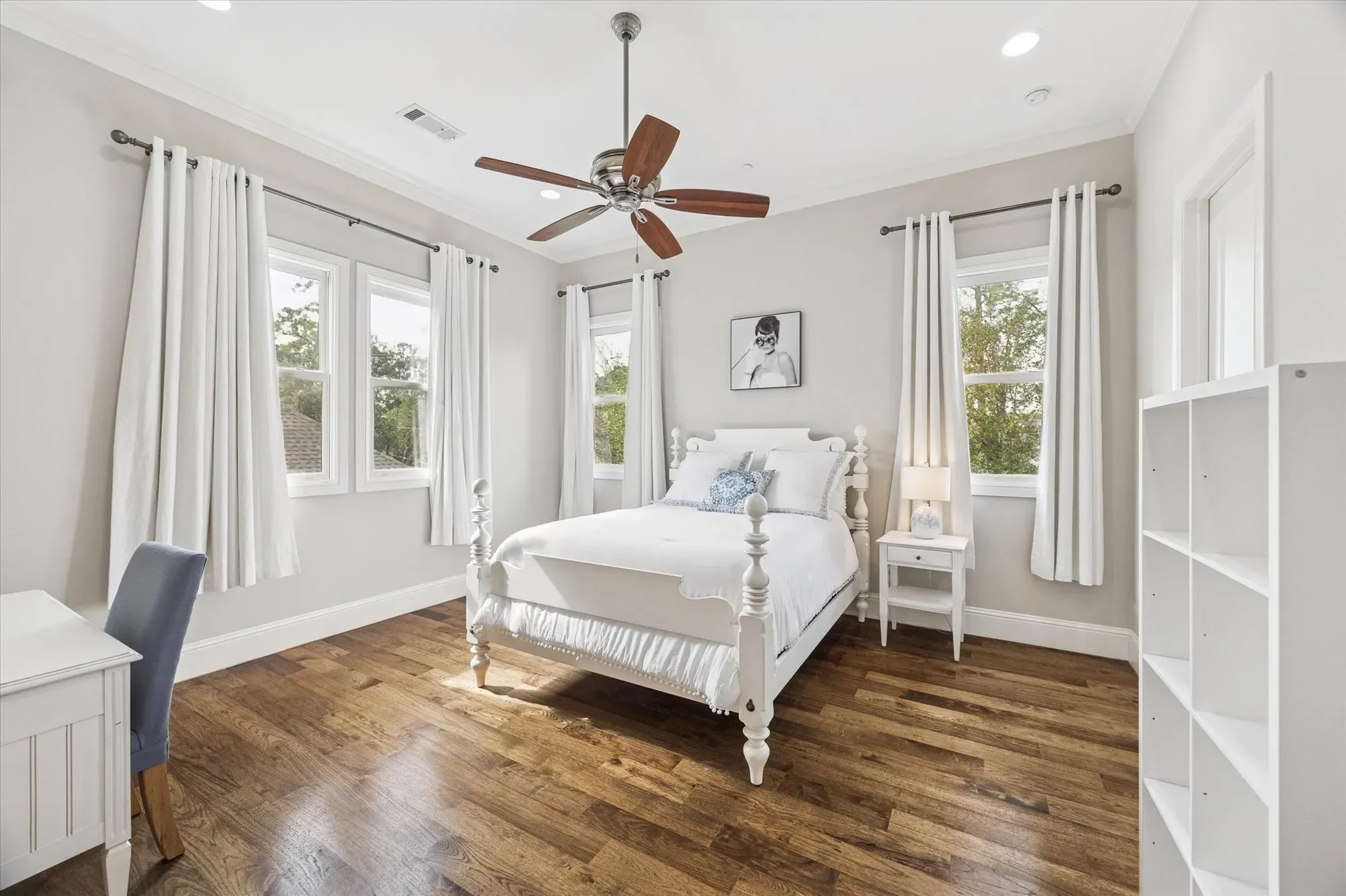 711 Timber Hill Drive, Hedwig Village, Texas, United States. - Photo 35