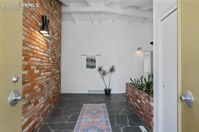 Gallery photo 4
