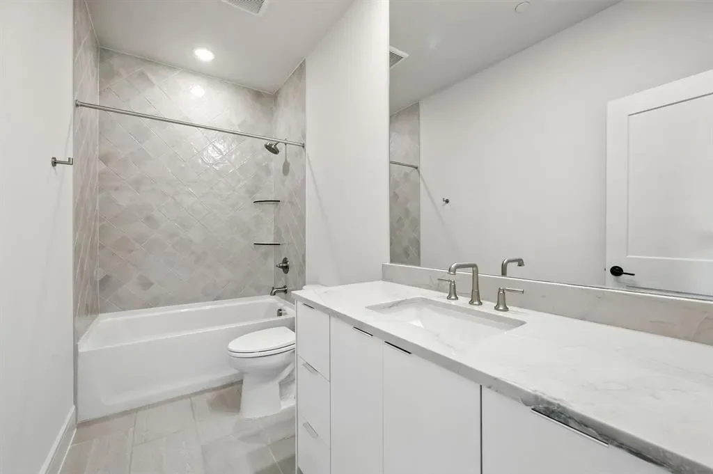 1364 Cherry Hills Lane, Irving, Texas, United States. - Photo 21