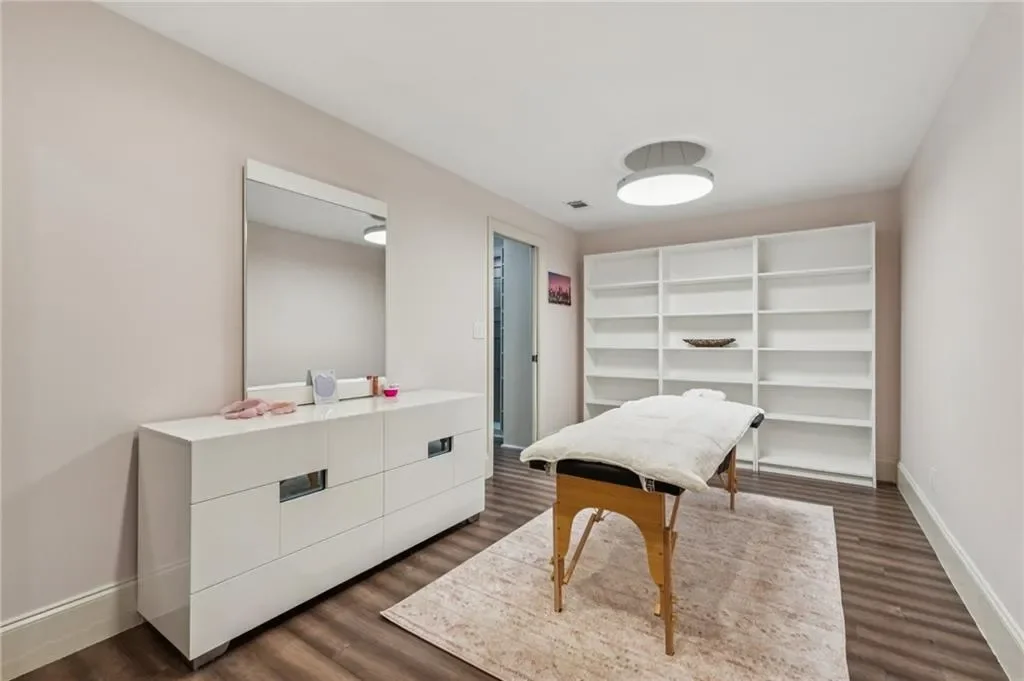 16140 Grand Litchfield Drive, Roswell, Georgia, United States. - Photo 37
