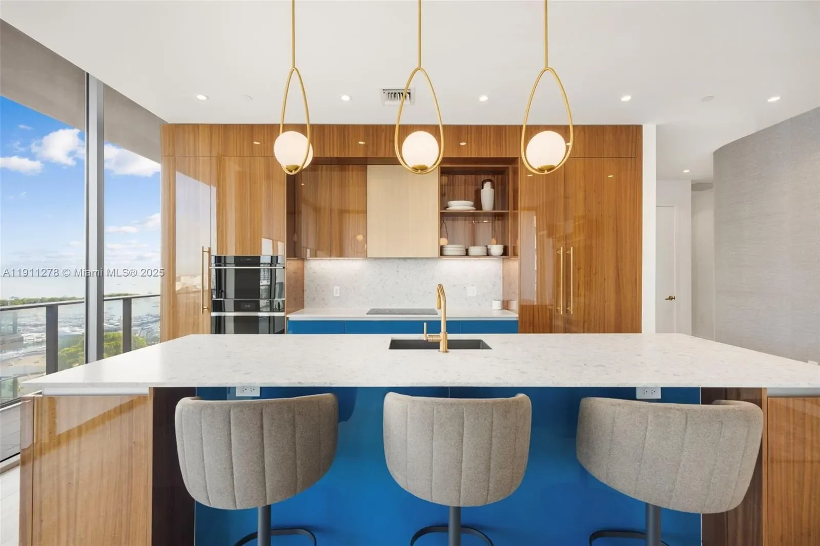 2655 S Bayshore Dr 1412, Miami, Florida, United States. - Photo 2