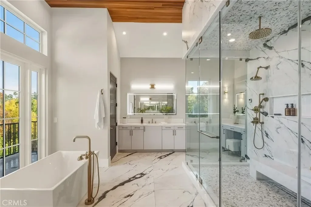 20511 Wells Drive, Los Angeles, California, United States. - Photo 29