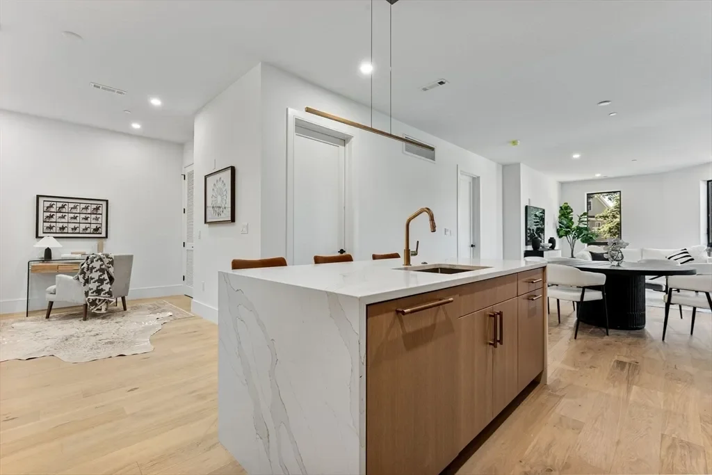 1114 Beacon St., Newton, Massachusetts, United States. - Photo 23