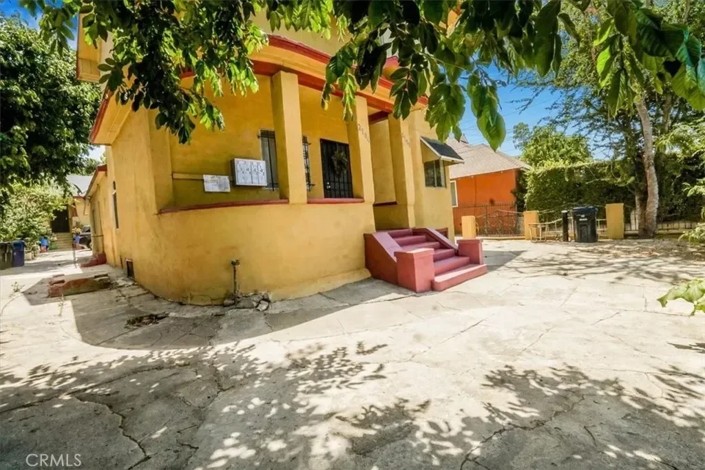 2122 Thomas Street, Los Angeles, California, United States. - Photo 53